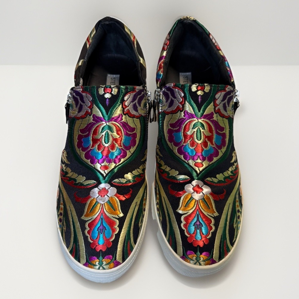 STEVE MADDEN BLACK EMBROIDERED Asian Style COLOURFUL SLIP-ON "GEARY" SHOES 10M